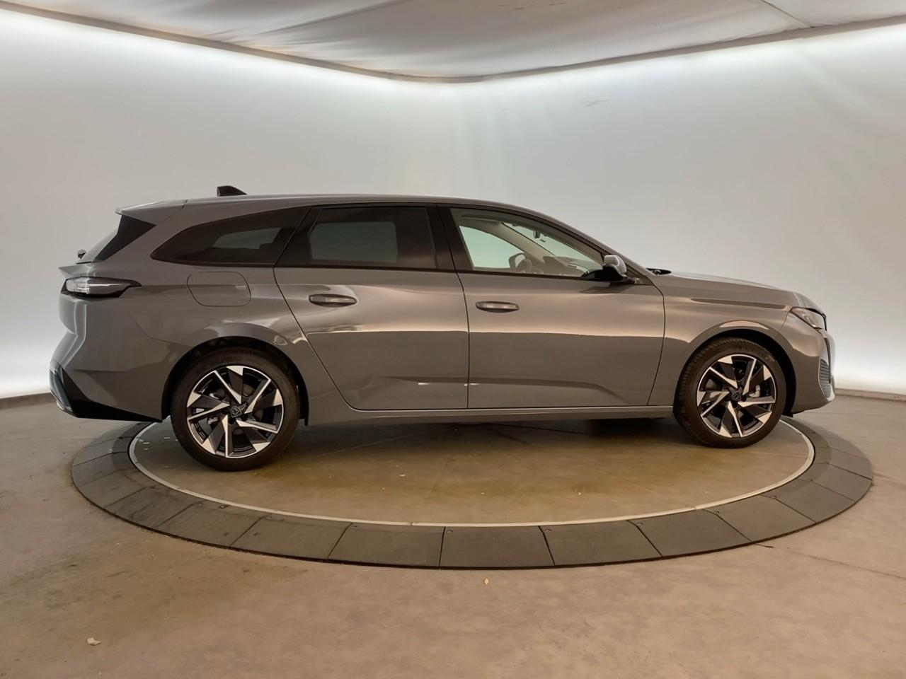 Peugeot 308 sw hybrid 145 e-dcs6 allure — photo 4