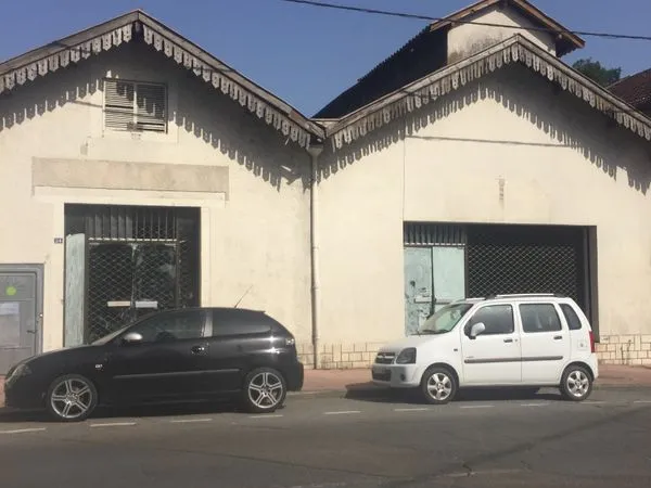 Local commercial