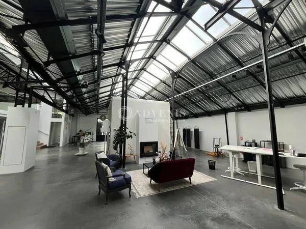 Bureaux 553 m²