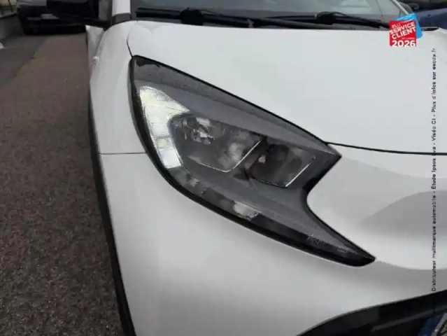 Toyota Aygo x 1.0 vvt-i 72ch dynamic s-cvt my23 — photo 13
