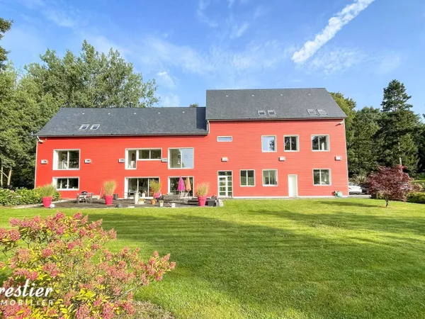 Maison 11 pièces 561 m²