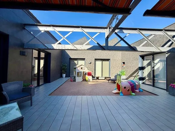 Maison de plain-pied 6 pièces 302 m²