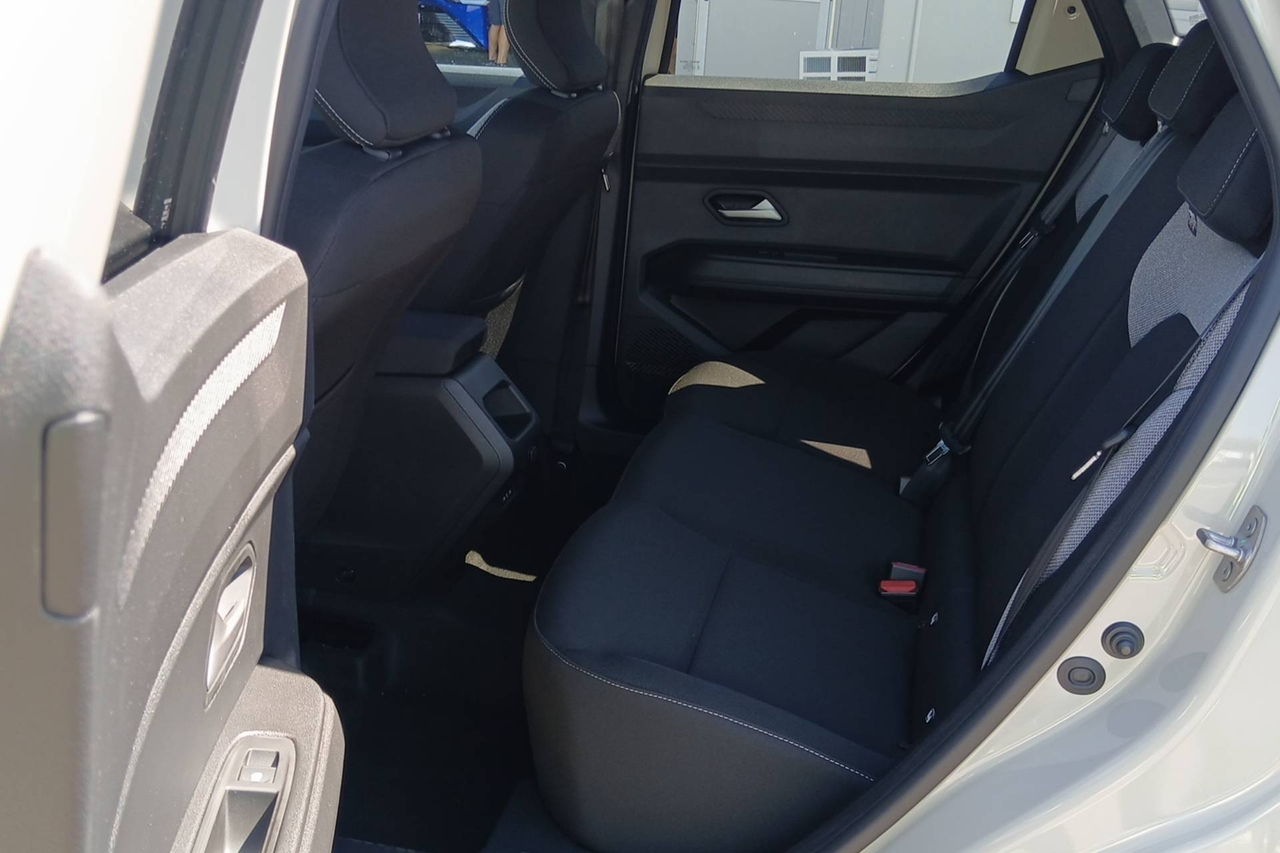 Dacia Duster — photo 11