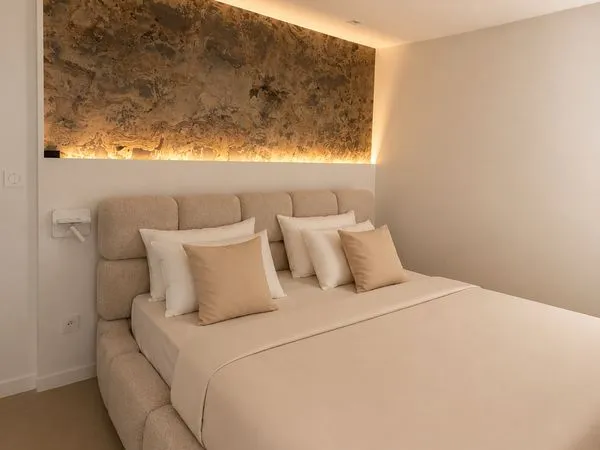 T2 meublé 33m² Saint-Tropez (Bouillabaisse), bail mobilité jan à mars 2027