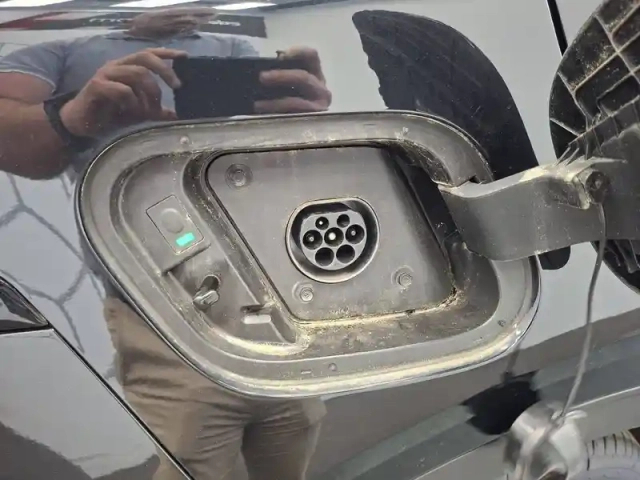 Kia Sportage 1.6 t-gdi 265ch isg hybride rechargeable bva6 4x4 — photo 14