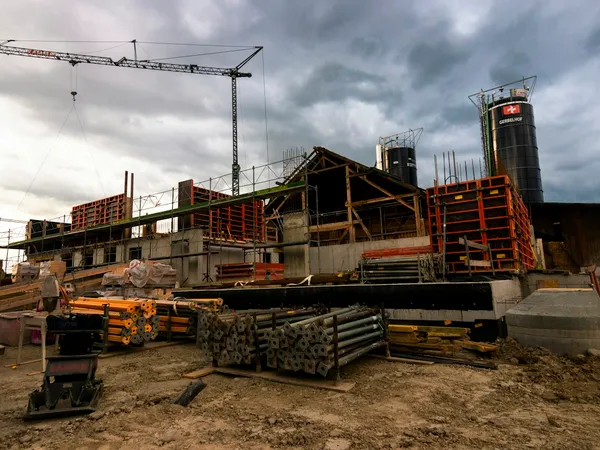 Le différé de remboursement : différer le capital ou les intérêts pendant la construction