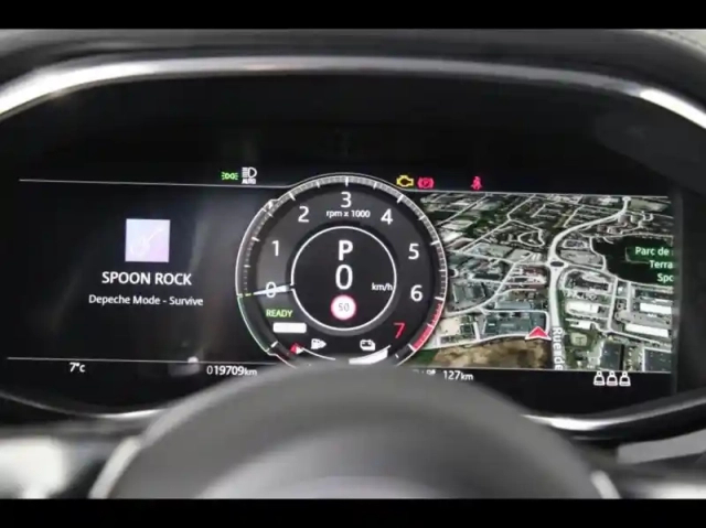 Jaguar F-Pace p400e plug-in-hybrid r-dynamic se bva8 awd — photo 37