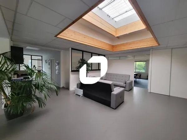 Bureaux 368 m²