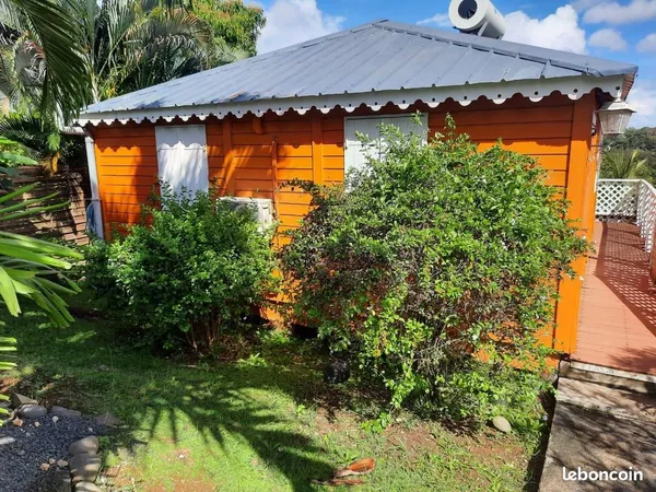Spacieux bungalow , calme, vue imprenable, acces piscine
