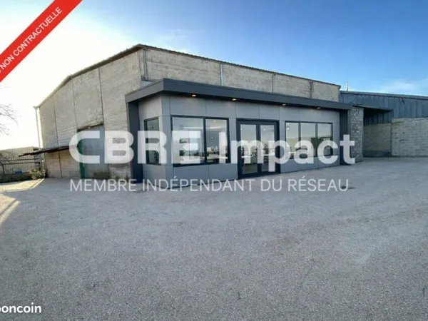 LOCAL D'ACTIVITE 450 m² LONGVIC
