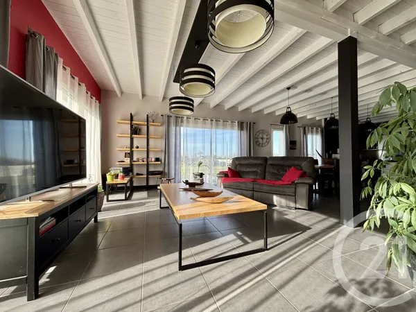Maison 7 pièces 216 m²