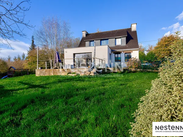 Maison Saint Brandan, à 2 km de QUINTIN, 4 chambres dont une au rez de chaussée, sous sol total , 14