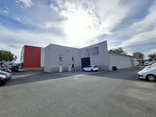 Local d'activité 650 m²