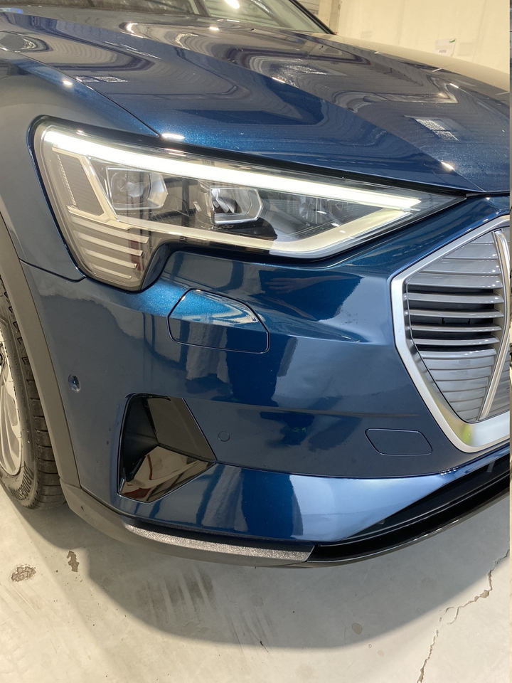 Audi e-tron — photo 43