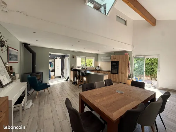 Maison 7 pièces 150 m²