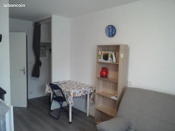 Loue studio meuble