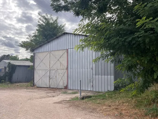 Local 150 m²