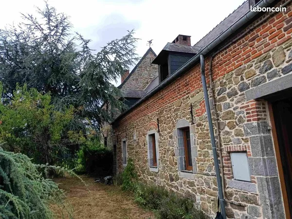 Maison de caractère XVIIe siècle - 180 m² - 5 chambres - dépendances - terrain 1 970 m² - Felleries