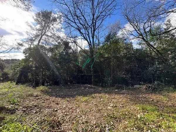 ROQUEFORT-LES-PINS : Terrain constructible