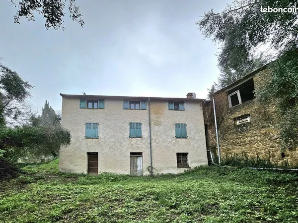 Propriété 4 pièces 87 m²