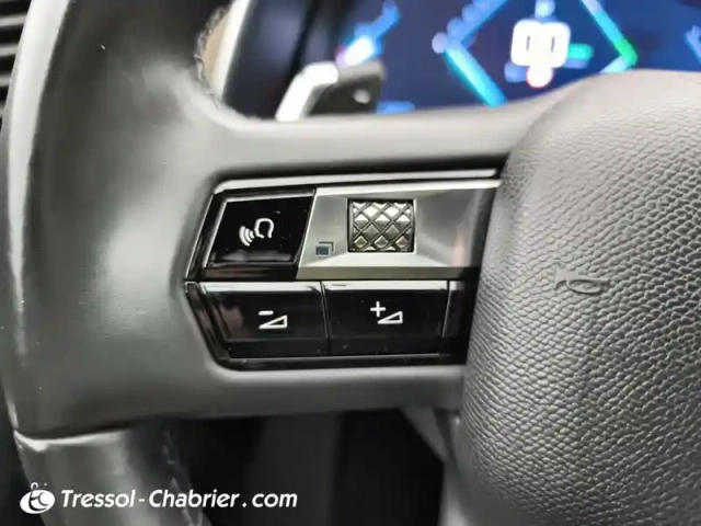 Ds Ds 7 ds7 crossback hybride e-tense 300 eat8 4x4 — photo 23