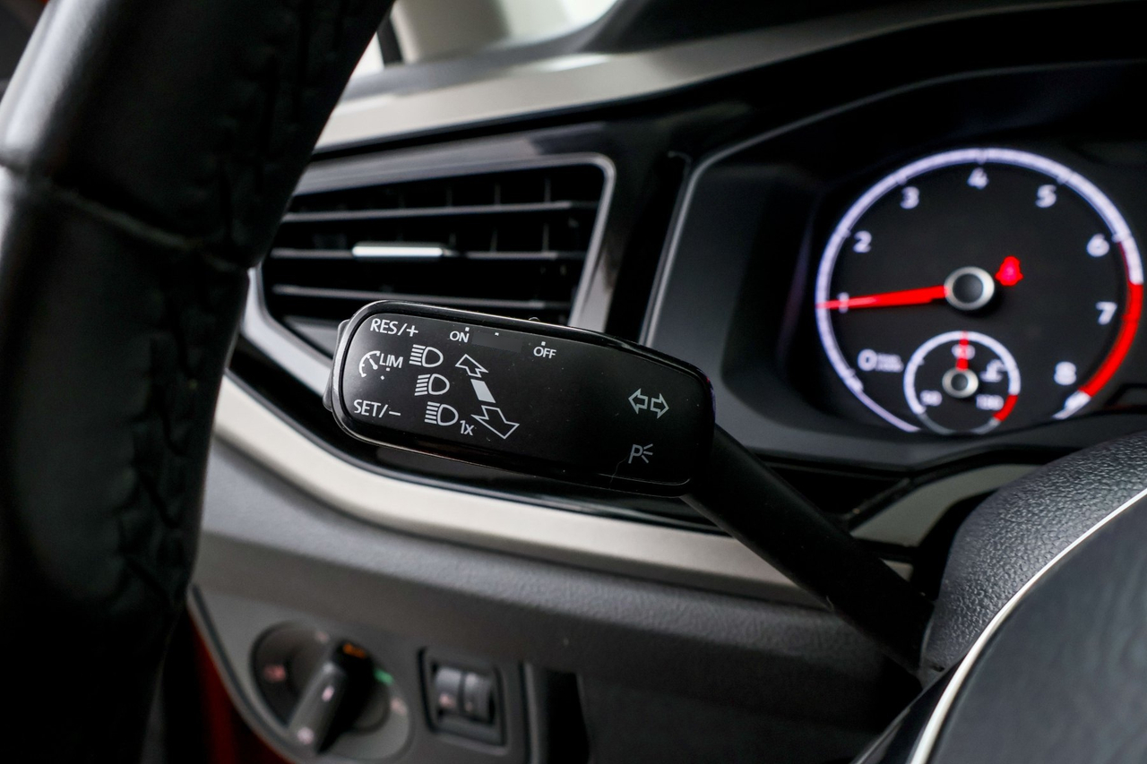 Volkswagen Polo — photo 21