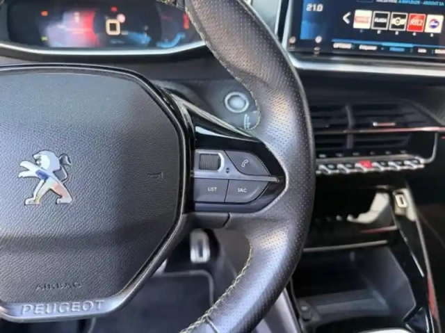 Peugeot 208 1.2 puretech 100ch s&amp;s gt line — photo 14