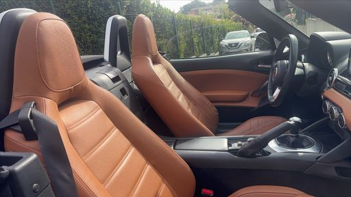 Fiat 124 Spider 1.4 MultiAir 140 - Lusso – 2017 – 62316 km – Essence – Boîte Manuelle — photo 11