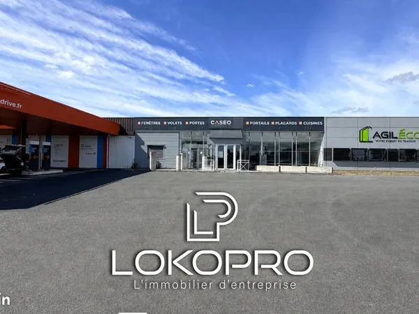 Local 1050 m² Cholet