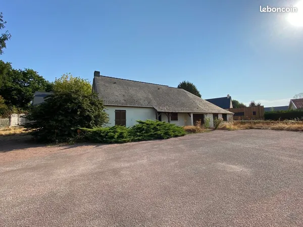Local 136 m² Sucé-sur-Erdre