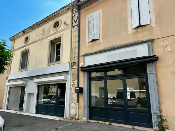 Vends local commercial 104m² Maillane