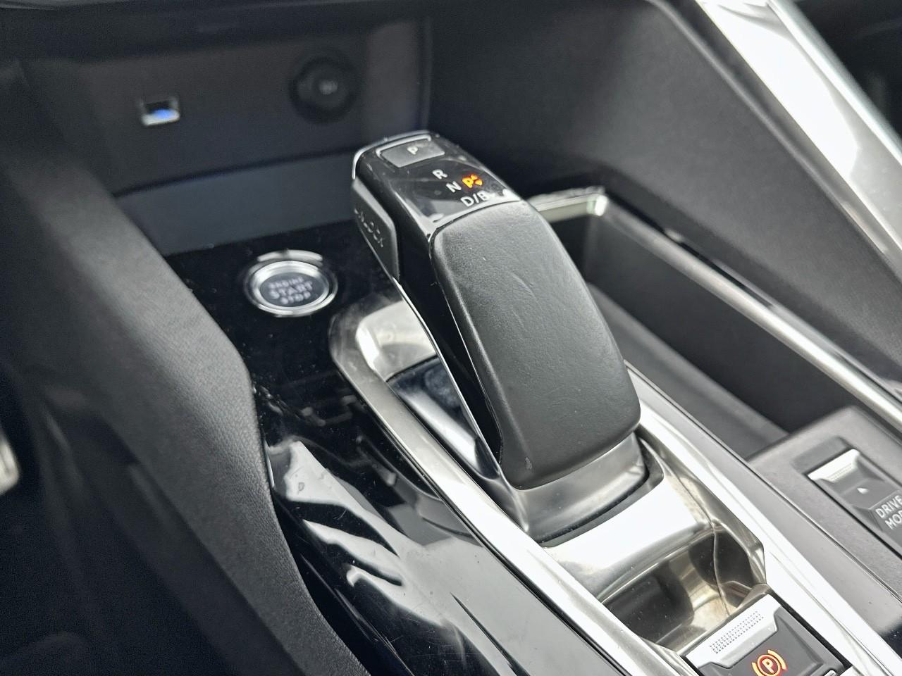 Peugeot 3008 hybrid 225 e-eat8 gt — photo 30