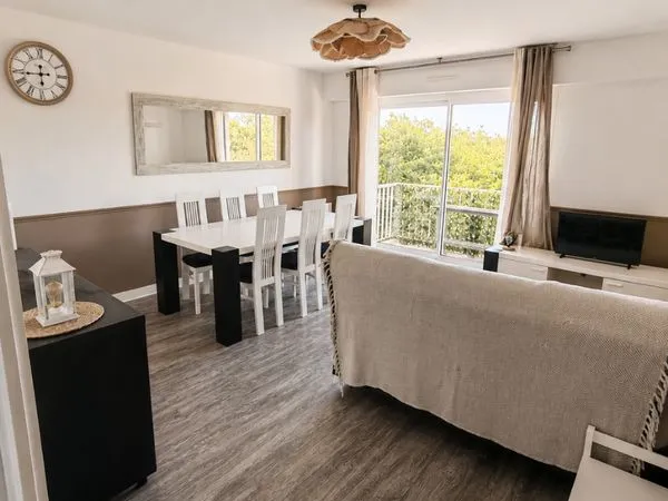 T4 meublé rénové - 75 m² - Saint-Nazaire - Double garage + cave