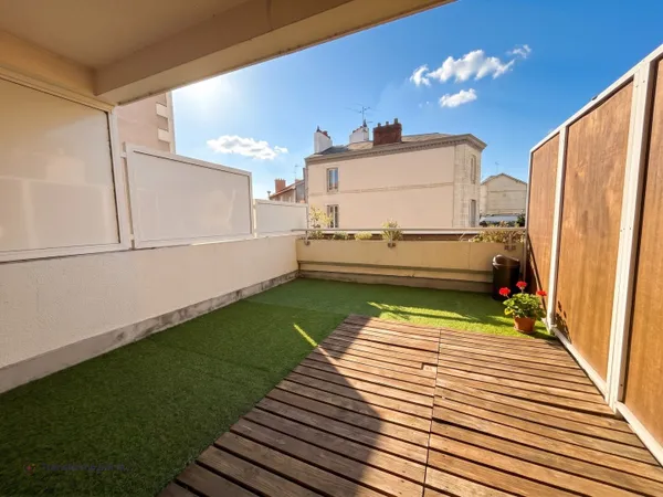Cours Gay Lussac - T2 meublé avec terrasse et garage