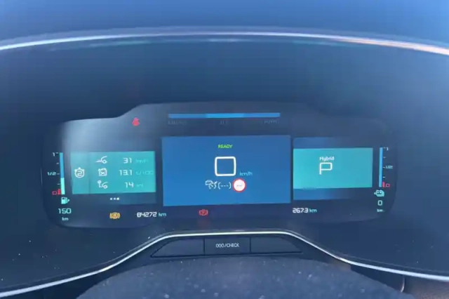 Citroën C5 Aircross hybride rechargeable 225 e-eat8 — photo 17