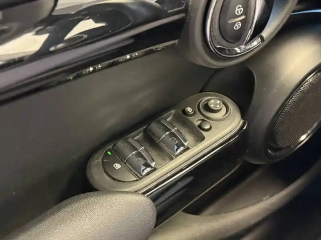 Mini Mini hatch 5 portes cooper 136 ch dkg7 — photo 32