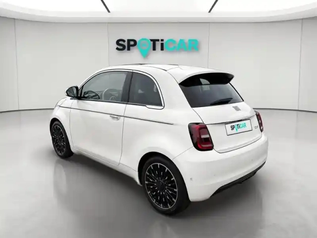 Fiat 500 3+1 e 118ch la prima my23 — photo 3