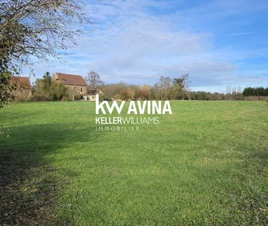 Terrain 719 m²
