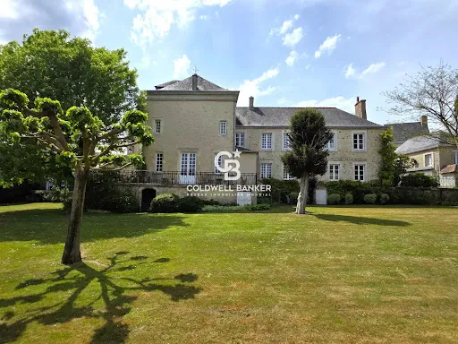 Maison 11 pièces 385 m²