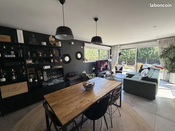 Propriété 4 pièces 101 m²