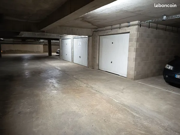 Box Gif centre