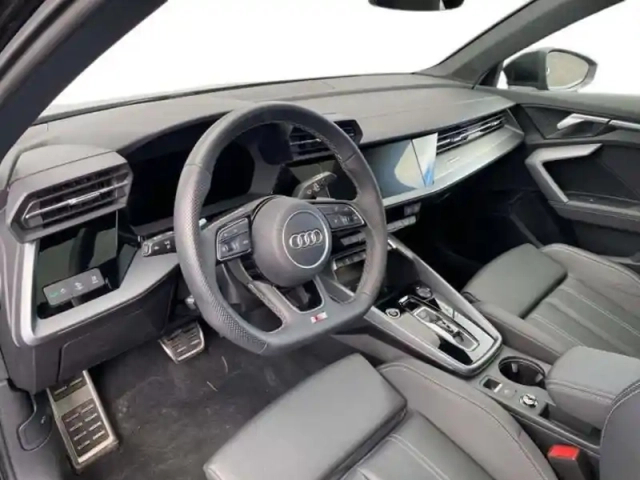 Audi A3 tfsi e hybride rechargeable 272 s tronic 6 s line — photo 31