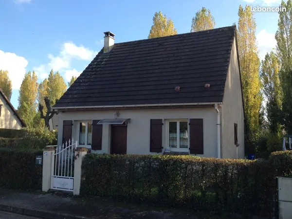 Maison individuelle dans lotissement calme à Bourg Achard
