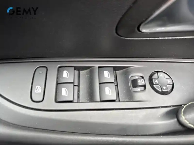 Peugeot 208 electrique 50 kwh 136ch — photo 76