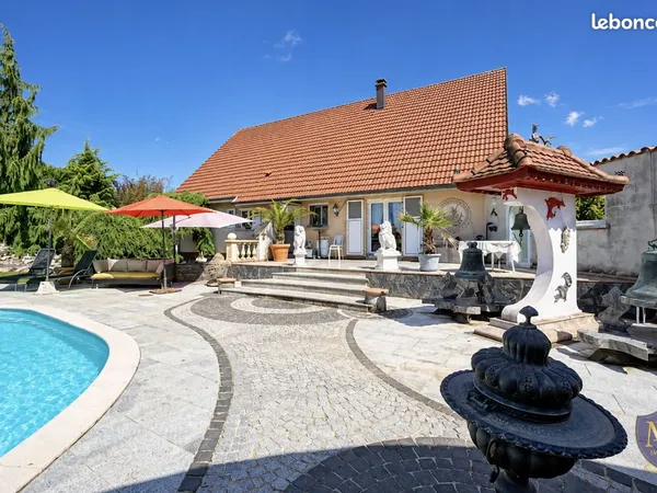 Maison 8 pièces 195 m²