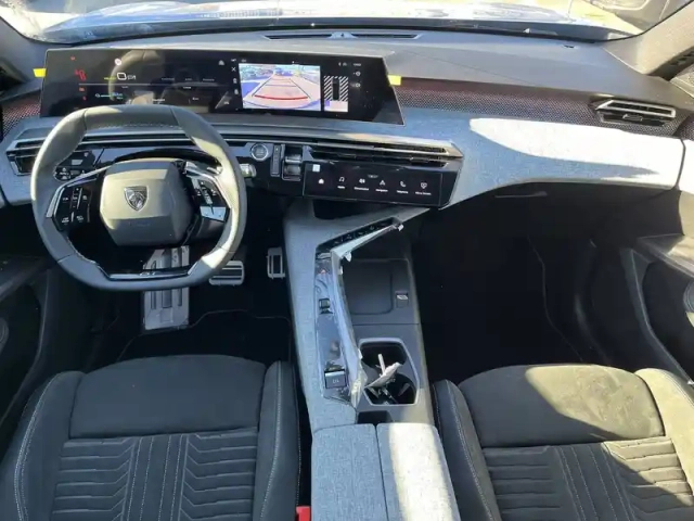 Peugeot 3008 electrique 73 kwh 210 ch — photo 58