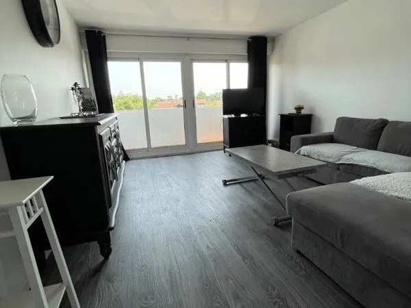 Location à l'année 3 chambres 77m2