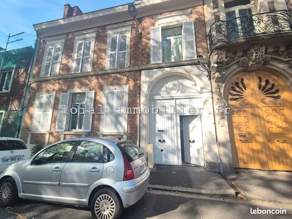 Amiens centre ville à 2 minutes à pieds dans une charmante maison bourgeoises un appartement F3 à ve