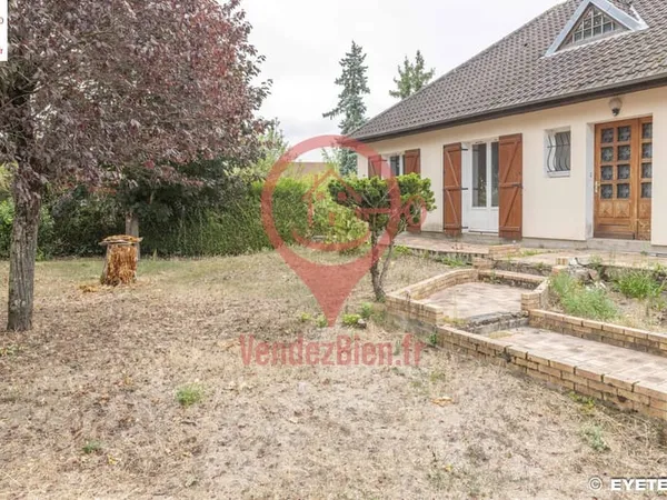 Maison familiale de 126 m2 (plus de 140 m2 au sol) - Terrain