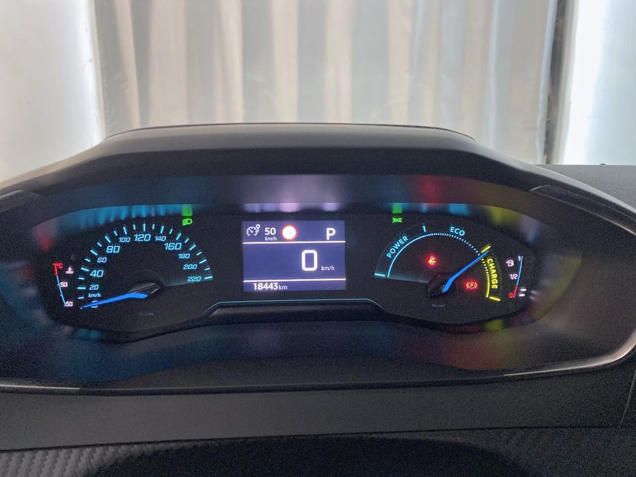 Peugeot 2008 hybrid 136 e-dcs6 style — photo 13